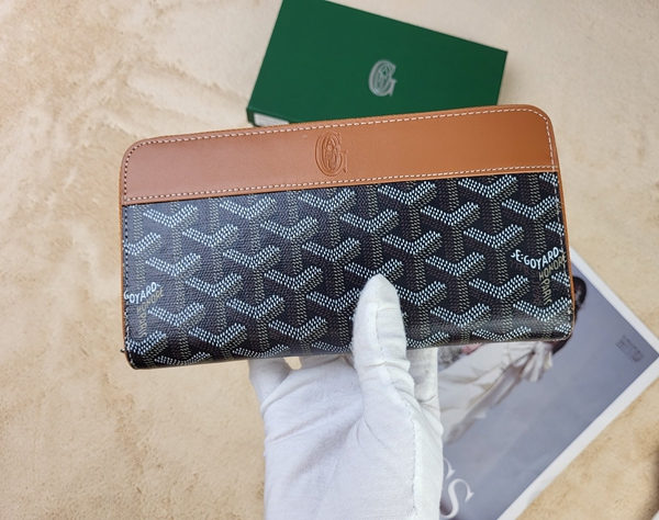 超激安ブランド財布偽物正面デザイン